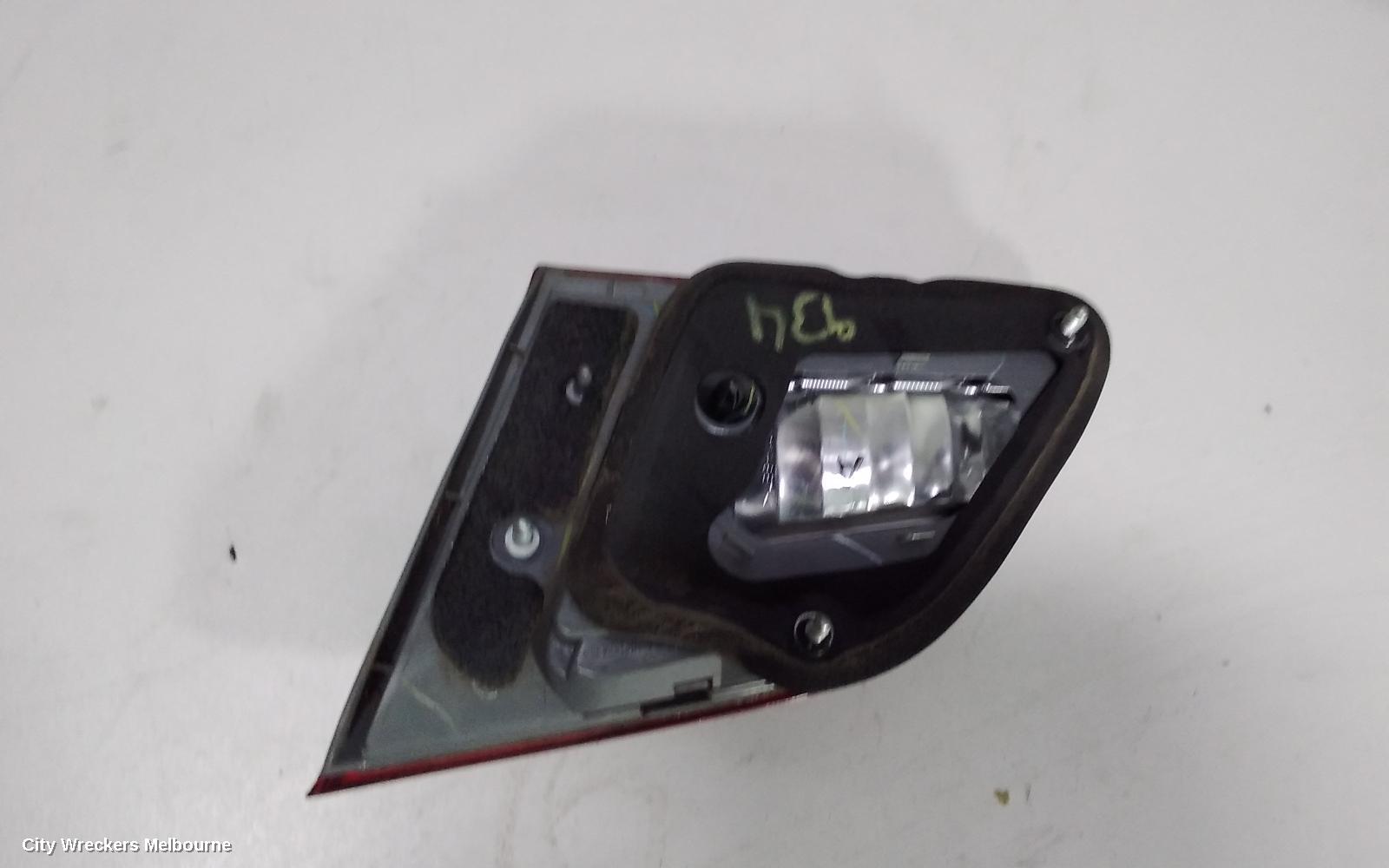 NISSAN PULSAR REAR GARNISH, BOOTLID LAMP (LH SIDE), B17, SEDAN, 12/2012 - 12/2017 - Image 2