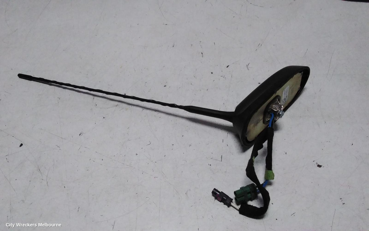 HOLDEN ASTRA ANTENNA, BK-BL, 09/2016 - 12/2020 - Image 1