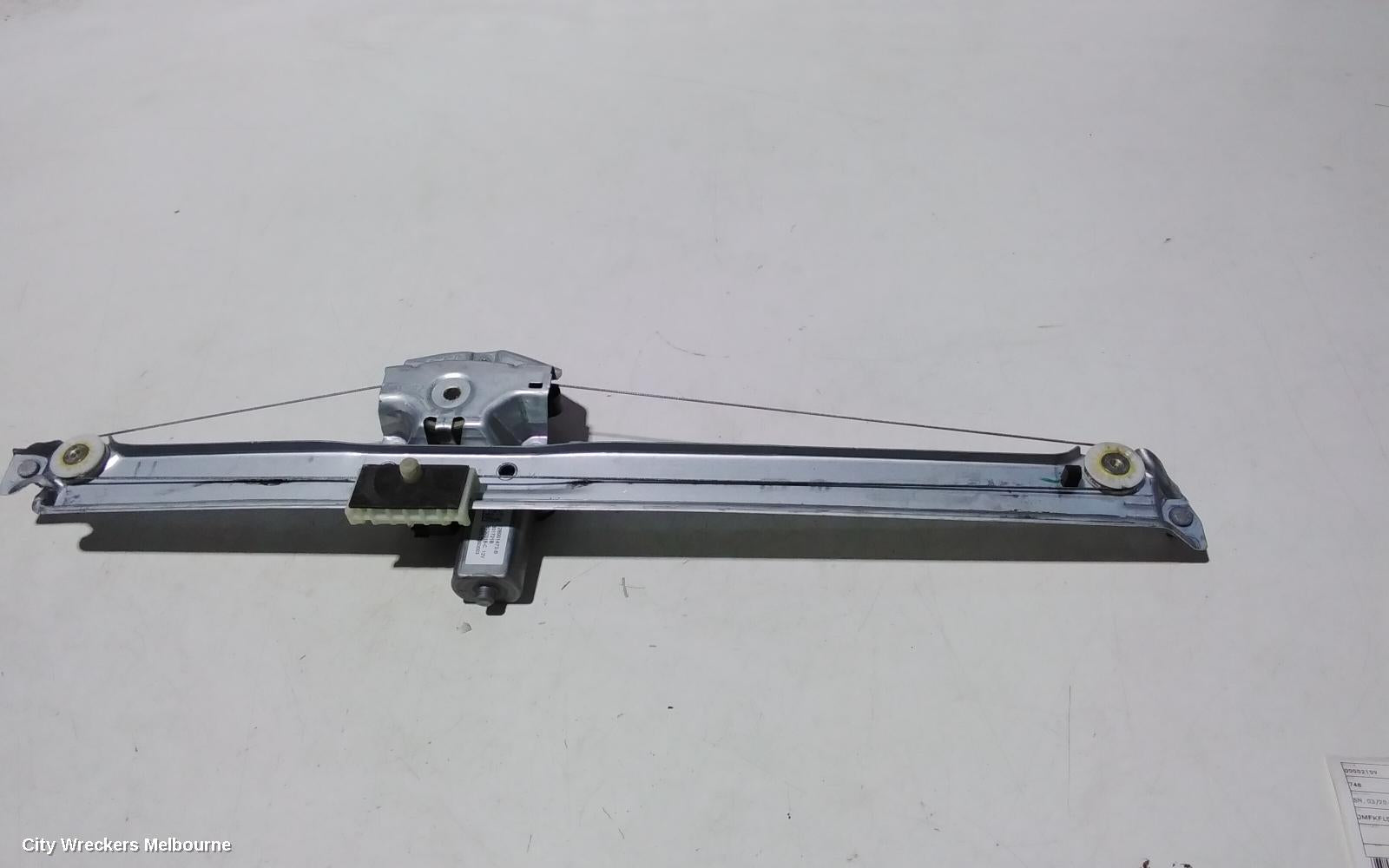 MITSUBISHI EXPRESS LEFT FRONT WINDOW REG/MOTOR, SN, 03/2020 - 12/2022 - Image 3