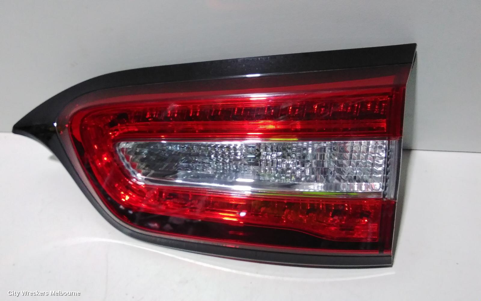 JEEP CHEROKEE REAR GARNISH, TAILGATE LAMP (RH SIDE), KL, 02/2014 - 03/2018 - Image 3
