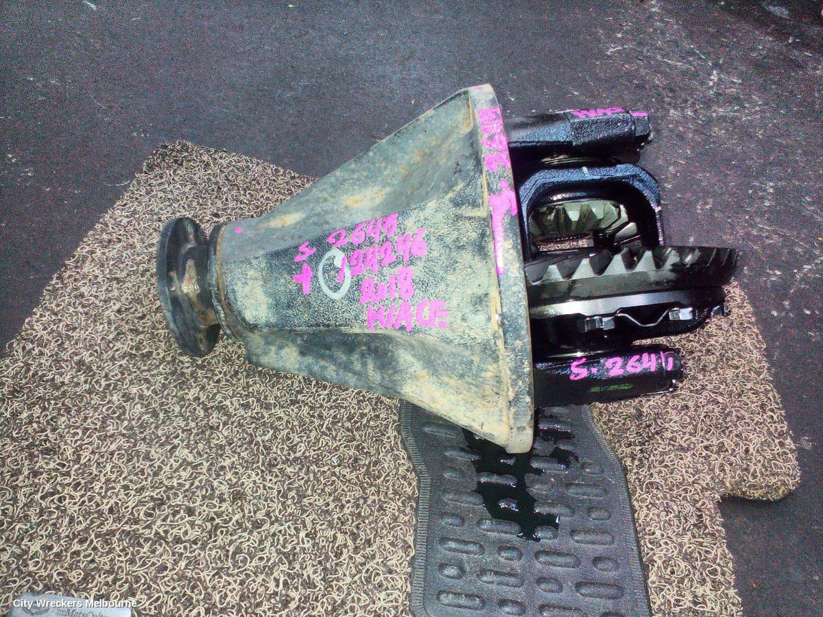 TOYOTA HIACE DIFFERENTIAL CENTRE, REAR, PETROL, TRH, 4.875 RATIO (A07A CODE), NON LSD TYPE, 03/2015 - 04/2019 - Image 1