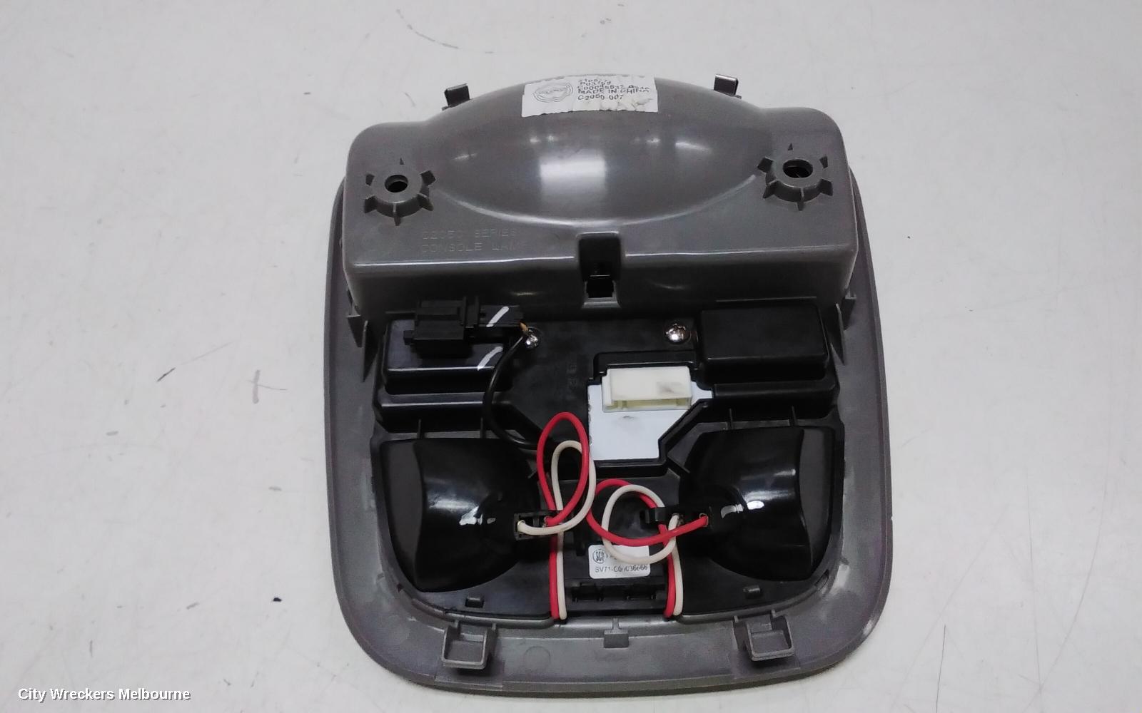 LDV G10 COURTESY LIGHT, FRONT, STANDARD TYPE, SV7A/SV7C, WAGON/VAN, 04/2015 ONWARDS - Image 3