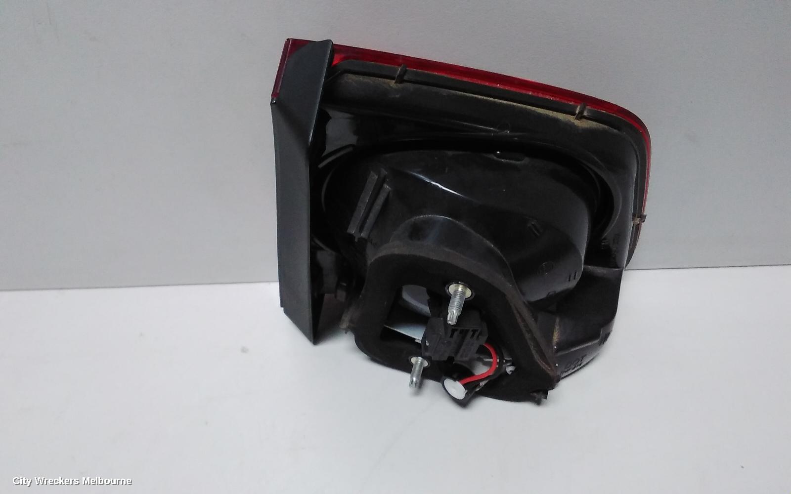 VOLKSWAGEN TIGUAN REAR GARNISH, TAILGATE LAMP (RH SIDE), 5N, 05/2008 - 06/2011 - Image 3