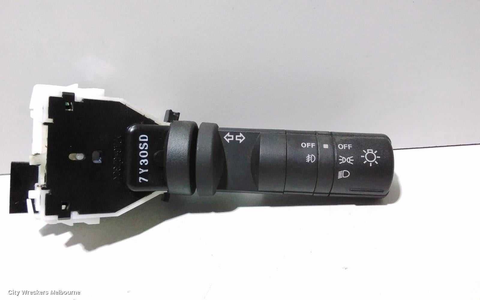 NISSAN NAVARA COMBINATION SWITCH, D40, FLASHER SWITCH, NON DRIVING LAMP TYPE, 09/2005 - 08/2015 - Image 2