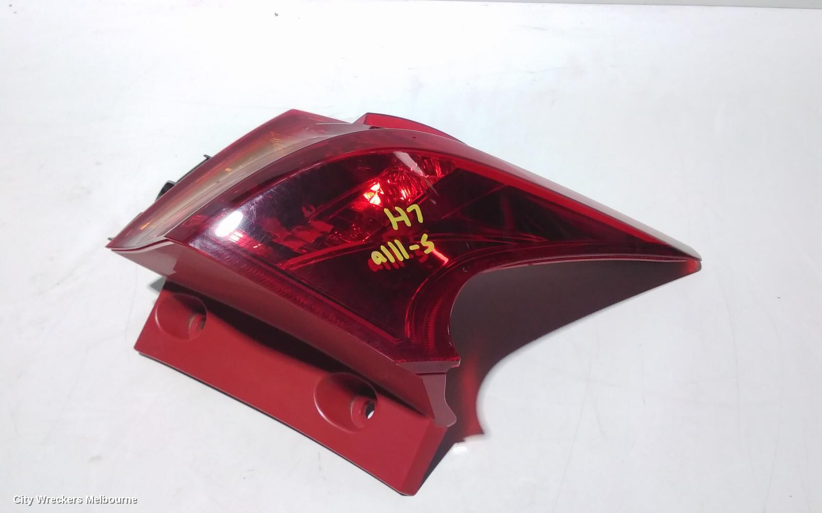 TOYOTA COROLLA LEFT TAILLIGHT, ZRE182R, HATCH, 10/2012 - 03/2015 - Image 2