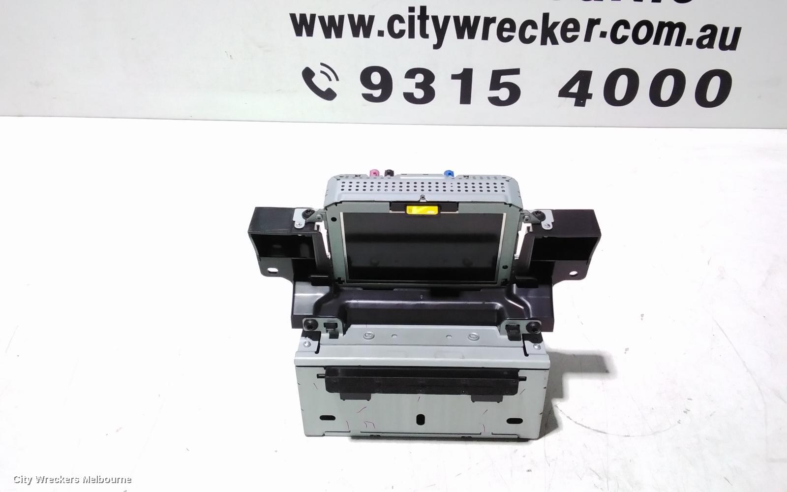 FORD FOCUS RADIO/CD/DVD/SAT/TV, DISPLAY UNIT, 5IN, W/ SAT NAV TYPE, LW, 10/2011 - 08/2015 - Image 3