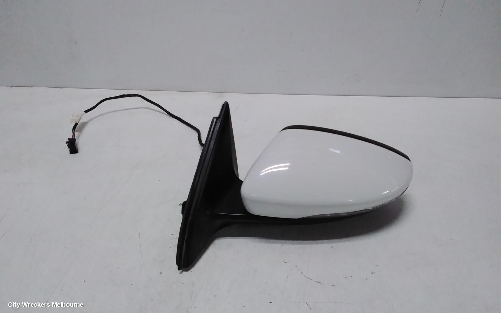 VOLKSWAGEN JETTA LEFT DOOR MIRROR, 1B, MANUAL FOLD, NON MEMORY TYPE (6XN CODE), 02/2011 - 12/2017 - Image 1