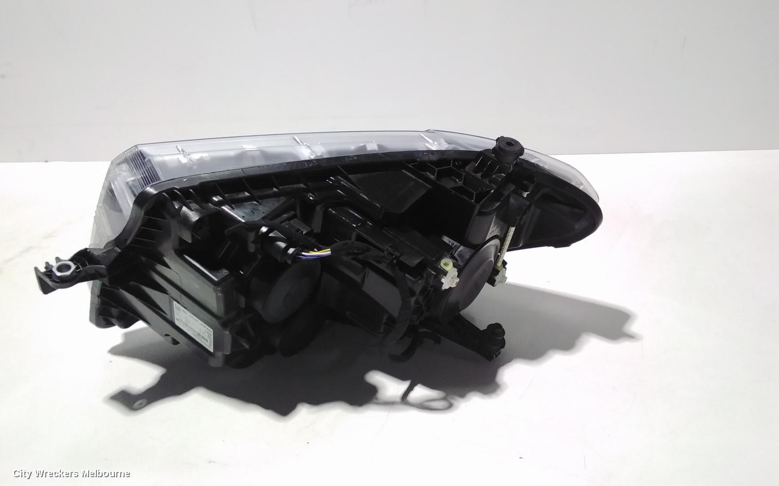 VOLKSWAGEN CRAFTER RIGHT HEADLAMP, SY1, HALOGEN TYPE, 08/2017 ONWARDS - Image 3