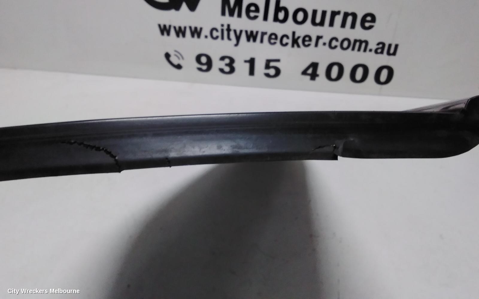TOYOTA KLUGER LEFT REAR SIDE GLASS, GSU50/GSU55, 12/2013 - 02/2021 - Image 3
