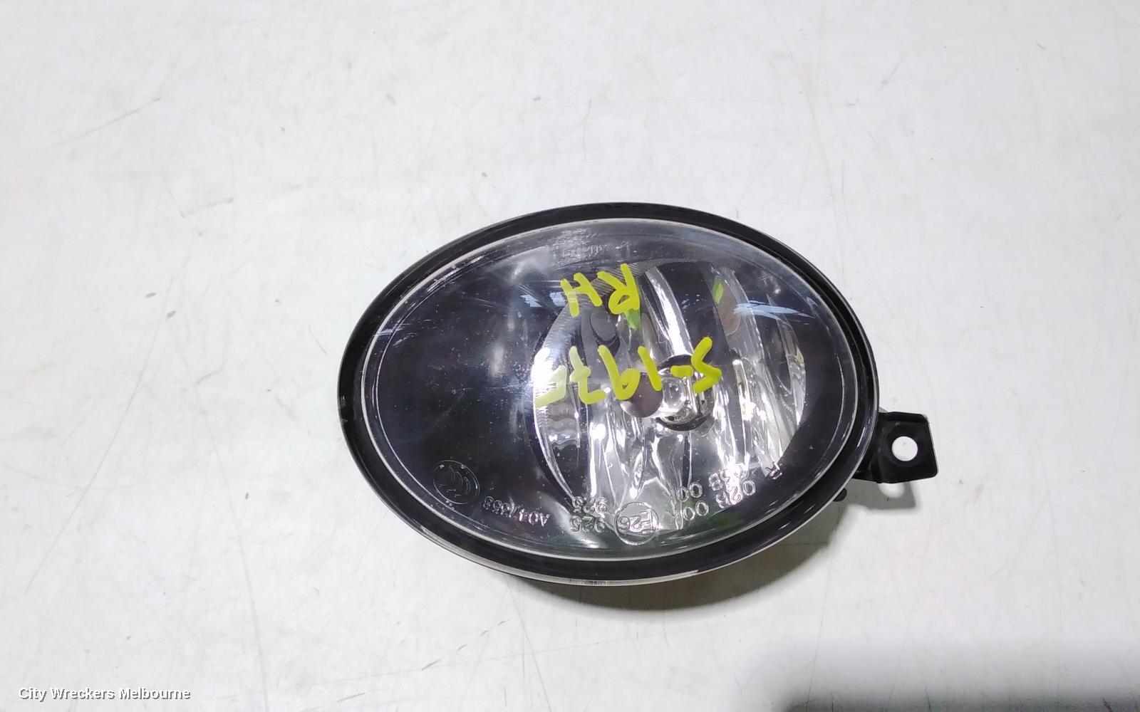 VOLKSWAGEN AMAROK RIGHT INDICATOR/FOG/SIDE, BUMPER FOGLAMP, 2H, 12/2010 - 06/2016 - Image 2