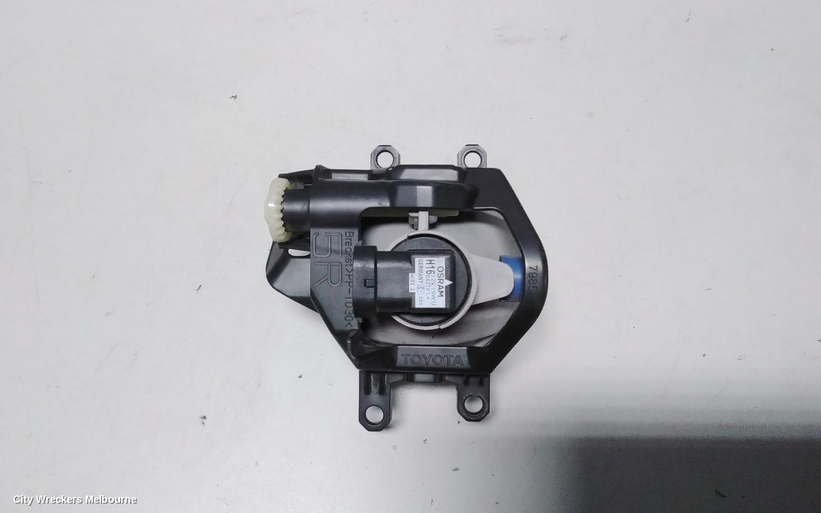 TOYOTA COROLLA LEFT INDICATOR/FOG/SIDE, BUMPER FOGLAMP, ZRE182R, HATCH, 10/2012 - 03/2015 - Image 3