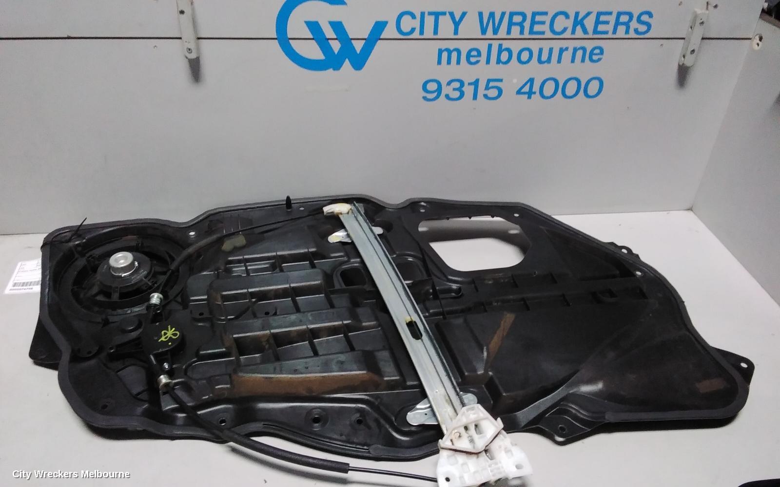 MAZDA 2 RIGHT FRONT WINDOW REG/MOTOR, DE SERIES, POWER, 3DR HATCH, 09/2007 - 09/2014 - Image 2