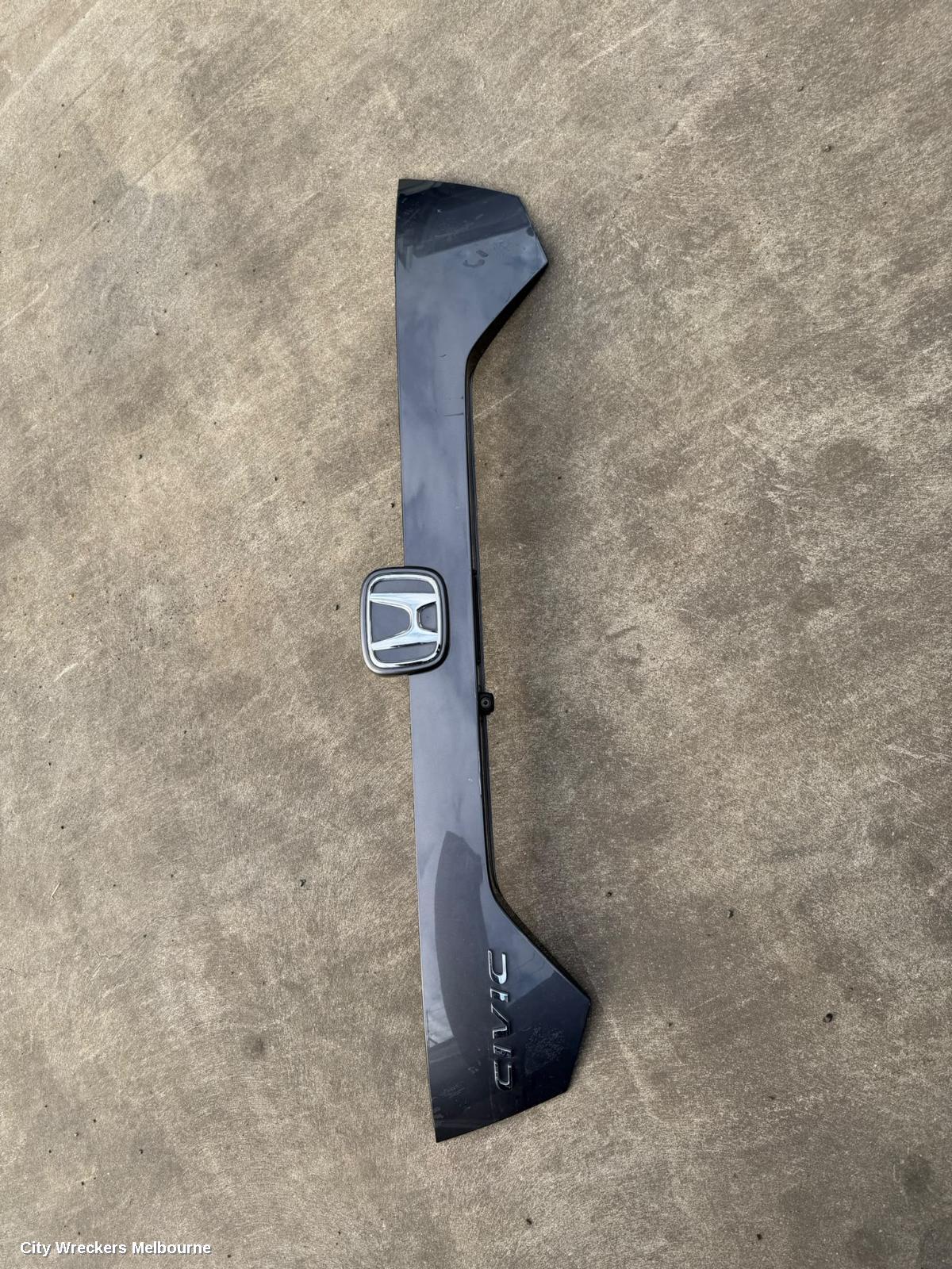 HONDA CIVIC REAR GARNISH, BOOTLID GARNISH (CENTRE), 9TH GEN, SEDAN, NON HYBRID, 02/2012 - 04/2016 - Image 1