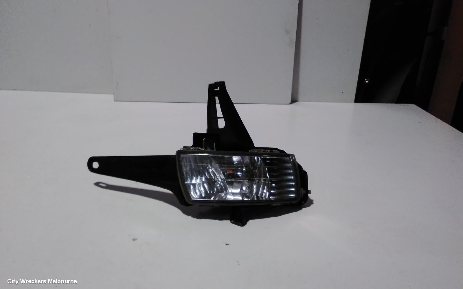 TOYOTA ESTIMA RIGHT INDICATOR/FOG/SIDE, XR50, 05-19 - Image 2