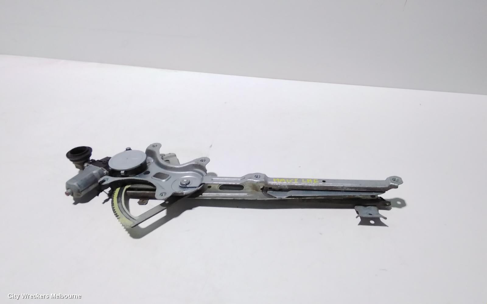 TOYOTA HIACE LEFT FRONT WINDOW REG/MOTOR, TRH/KDH, POWER, 03/2005 - 04/2019 - Image 1