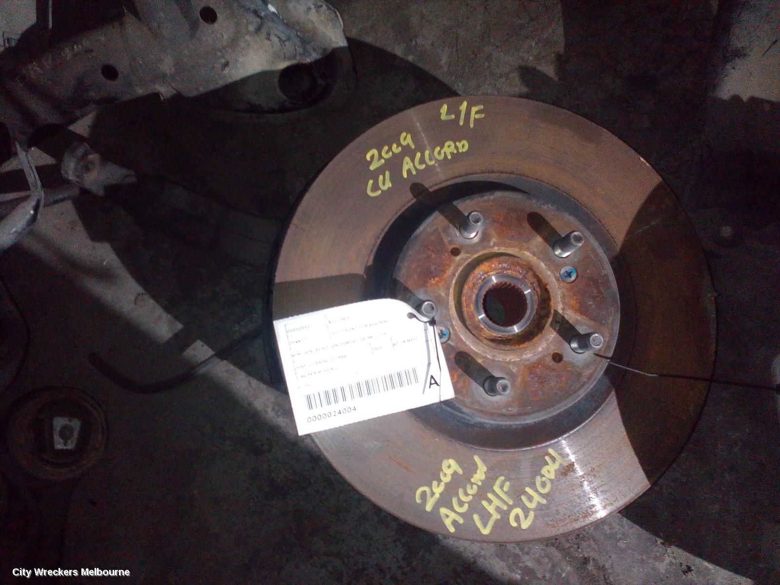 HONDA ACCORD LEFT FRONT HUB ASSEMBLY, 8TH GEN, EURO (VIN JHMCU), 06/2008 - 12/2015 - Image 1