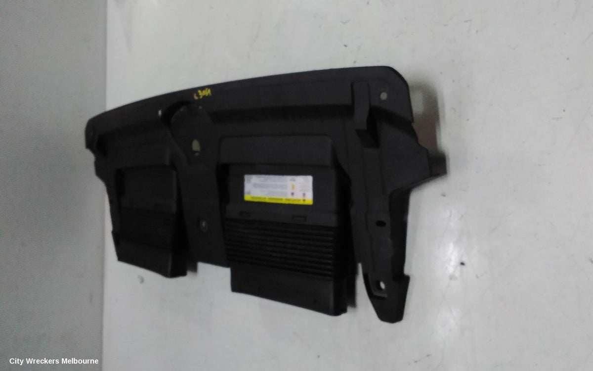 AUDI Q7 AIR CLEANER DUCT/HOS, 4M, 07/2015 ONWARDS - Image 2