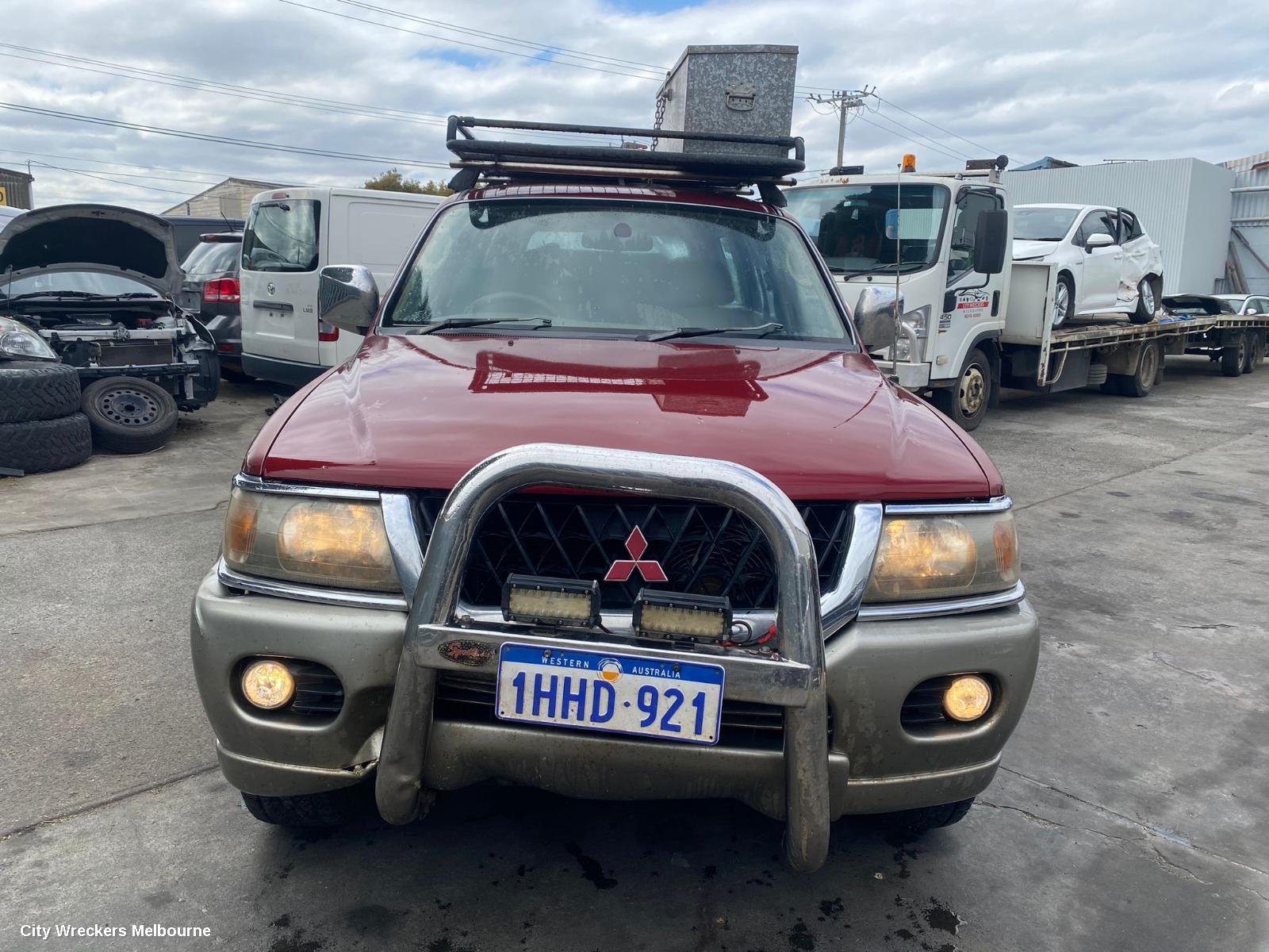 MITSUBISHI CHALLENGER RIGHT FRONT DOOR WINDOW, TINTED, PA, 05/1996 - 01/2006 - Image 3