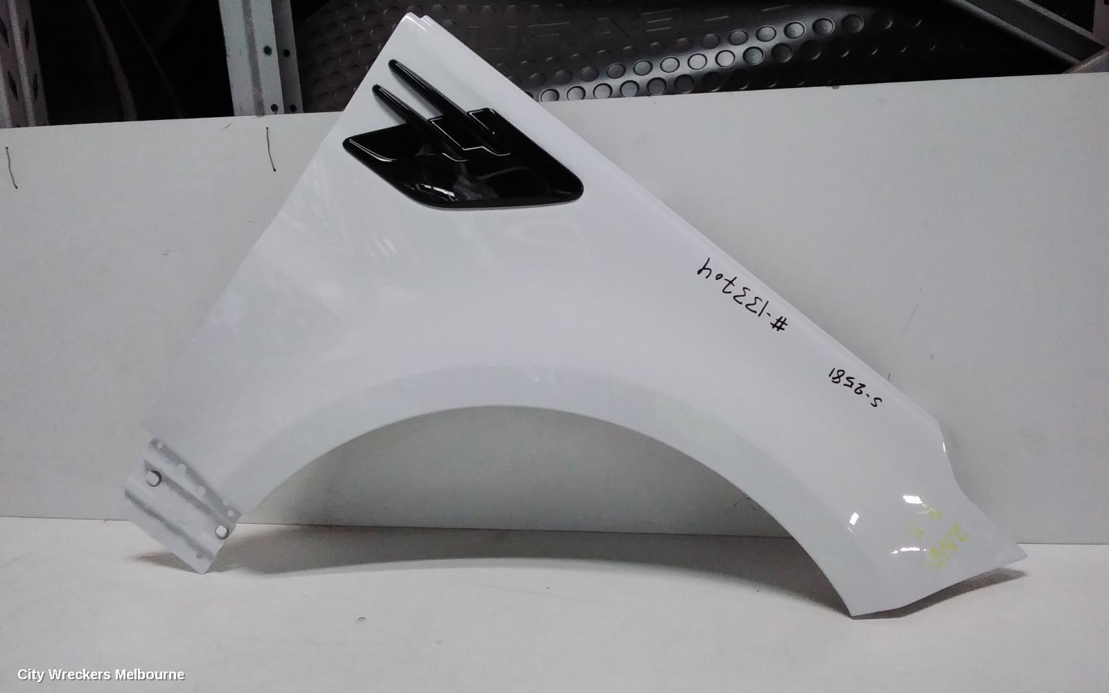 LAND ROVER RANGEROVER SPORT RIGHT GUARD, L494, 01/2018 - 04/2022 - Image 3