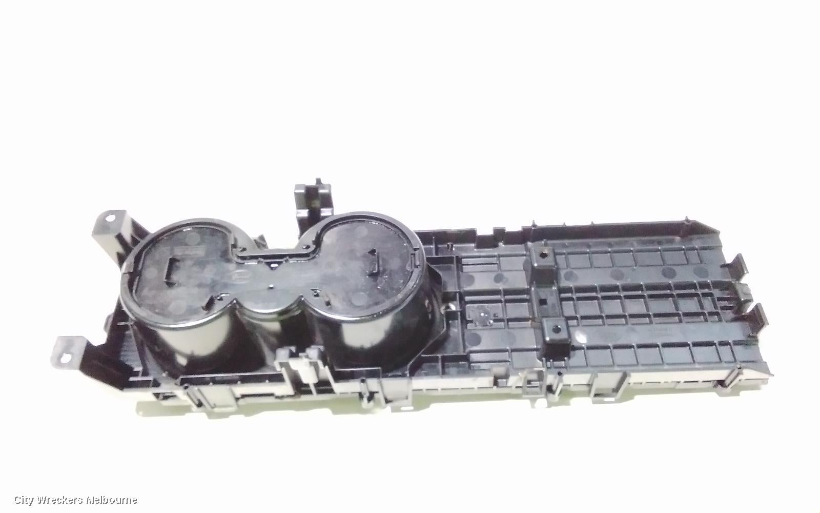 LAND ROVER RANGEROVER SPORT, L494, 12/2013 - 04/2022, CUP HOLDER: 103769 - Image 3