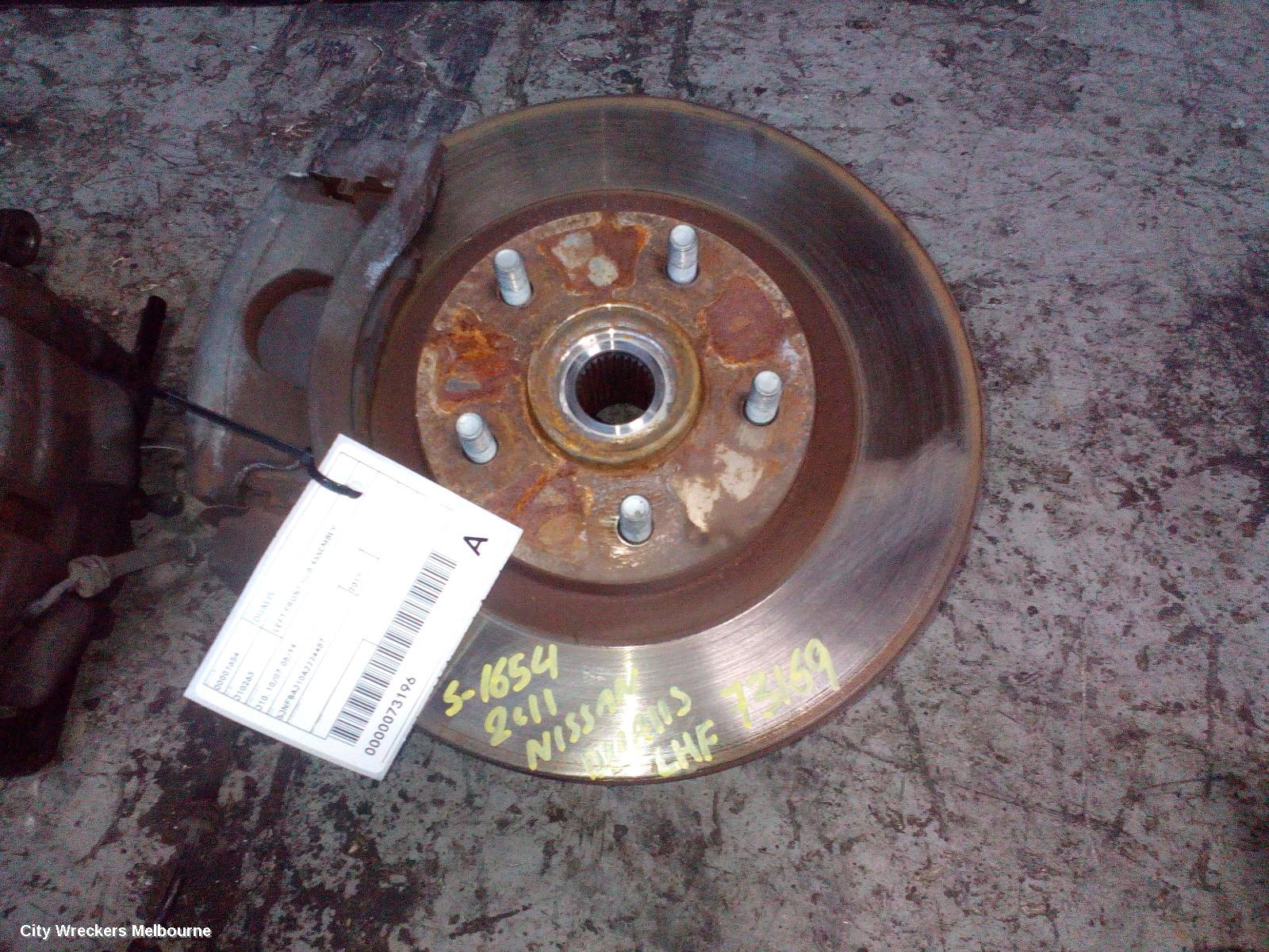 NISSAN DUALIS LEFT FRONT HUB ASSEMBLY, J10, 10/2007 - 05/2014 - Image 1