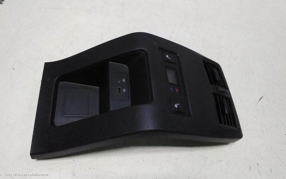 MITSUBISHI OUTLANDER, ZM, 08/2021 ONWARDS, REAR CONSOL AIRVENT WITH REAR SEAT WARMER SWITCH: 147943 - Image 2