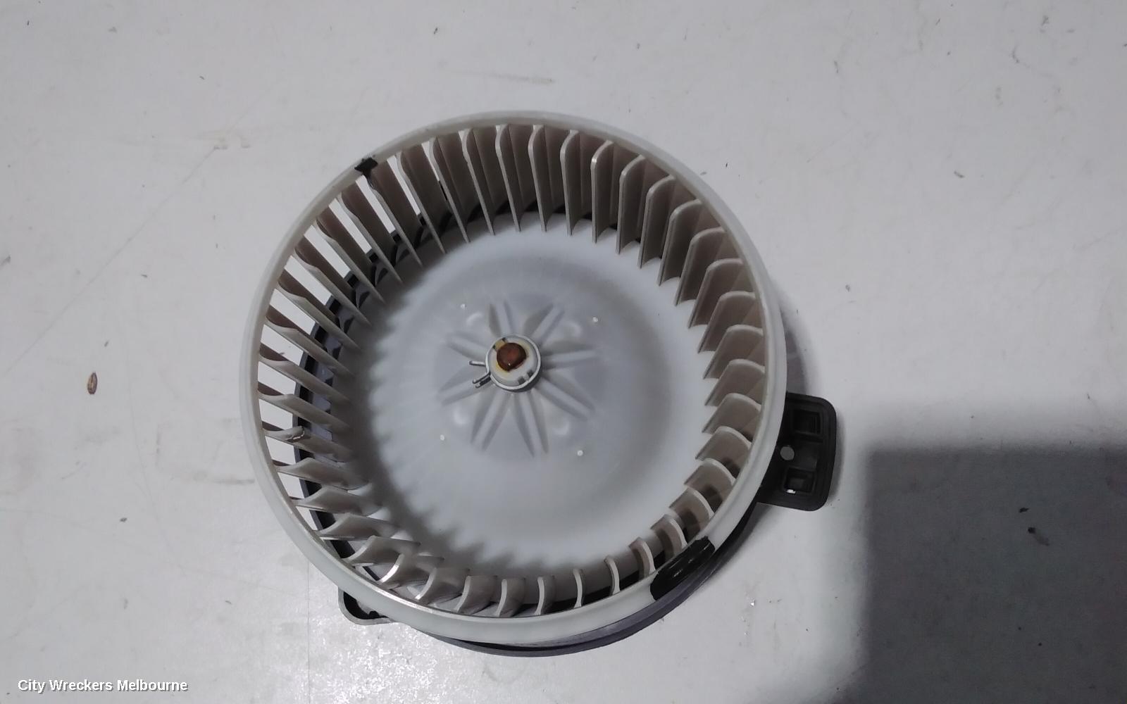 HYUNDAI I40 HEATER FAN MOTOR, VF, 09/2011 - 12/2019 - Image 2