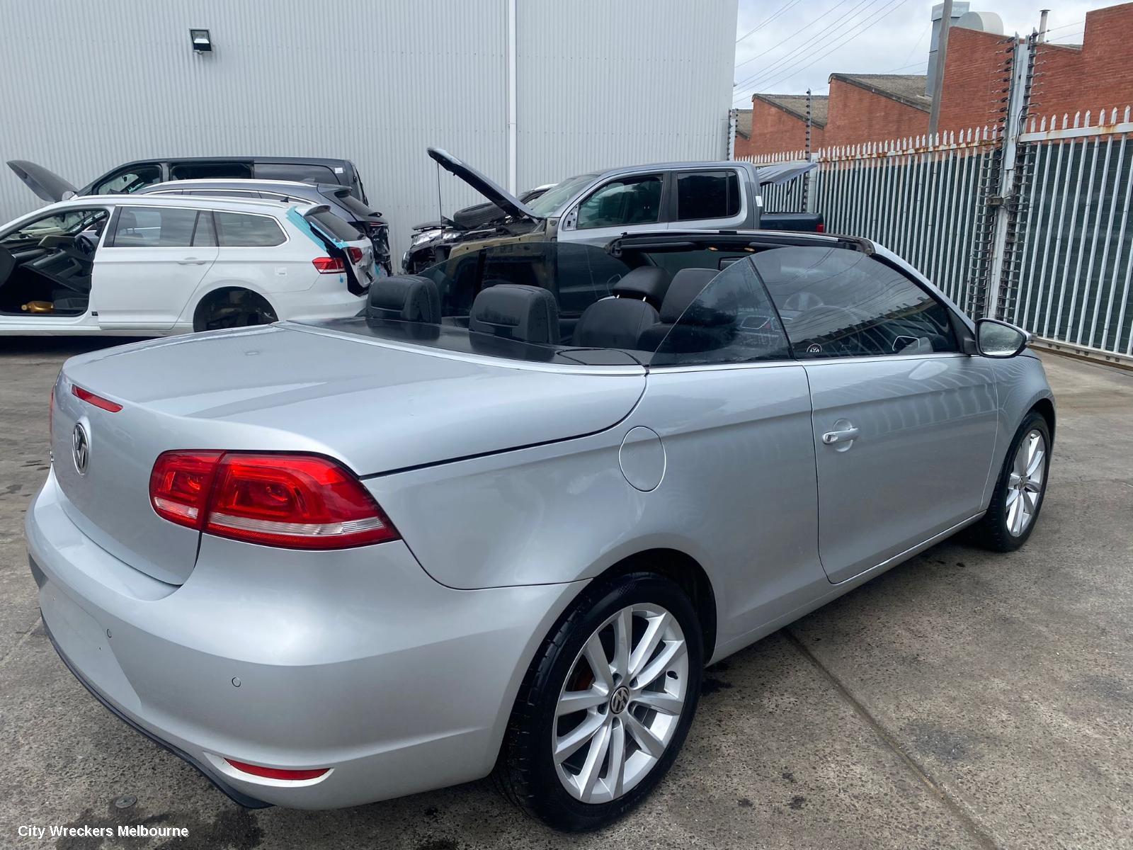 VOLKSWAGEN EOS LEFT FRONT DOOR, 1F, 02/2007 - 12/2014 - Image 3