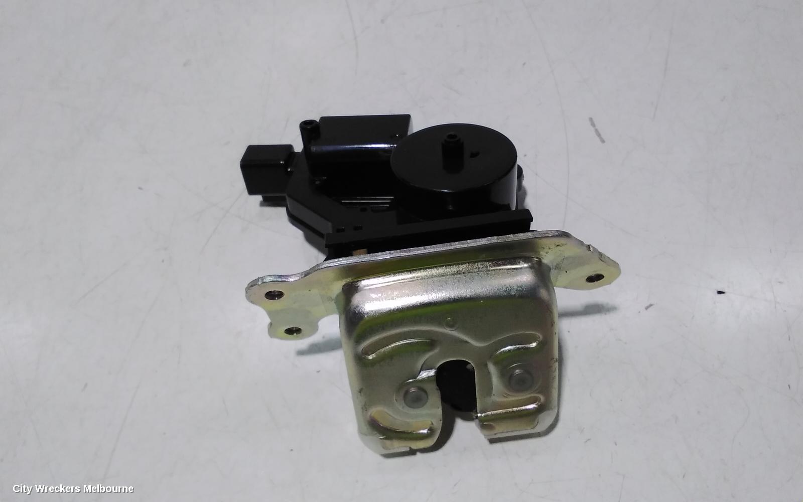 SUZUKI SWIFT DOOR/BOOT/GATE LOCK, TAILGATE LOCK, AZ, 04/2017 ONWARDS - Image 2