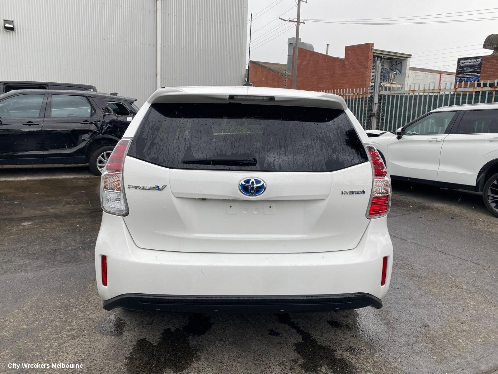 TOYOTA PRIUS LEFT FRONT DOOR, ZVW40R, PRIUS V, 05/2012 - 03/2021 - Image 3