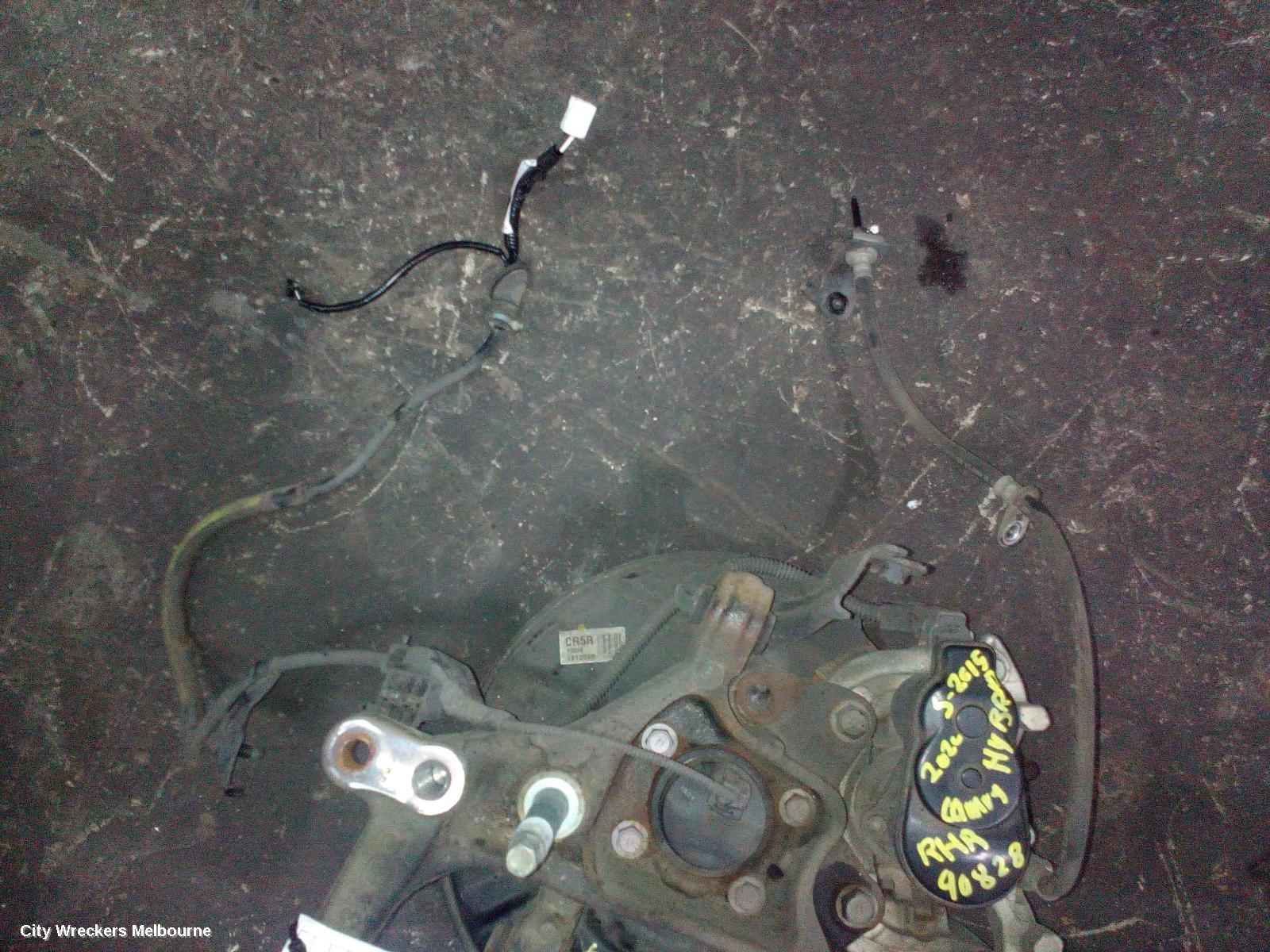 TOYOTA CAMRY RIGHT REAR HUB ASSEMBLY, XV70, HYBRID TYPE, 09/2017 ONWARDS - Image 2