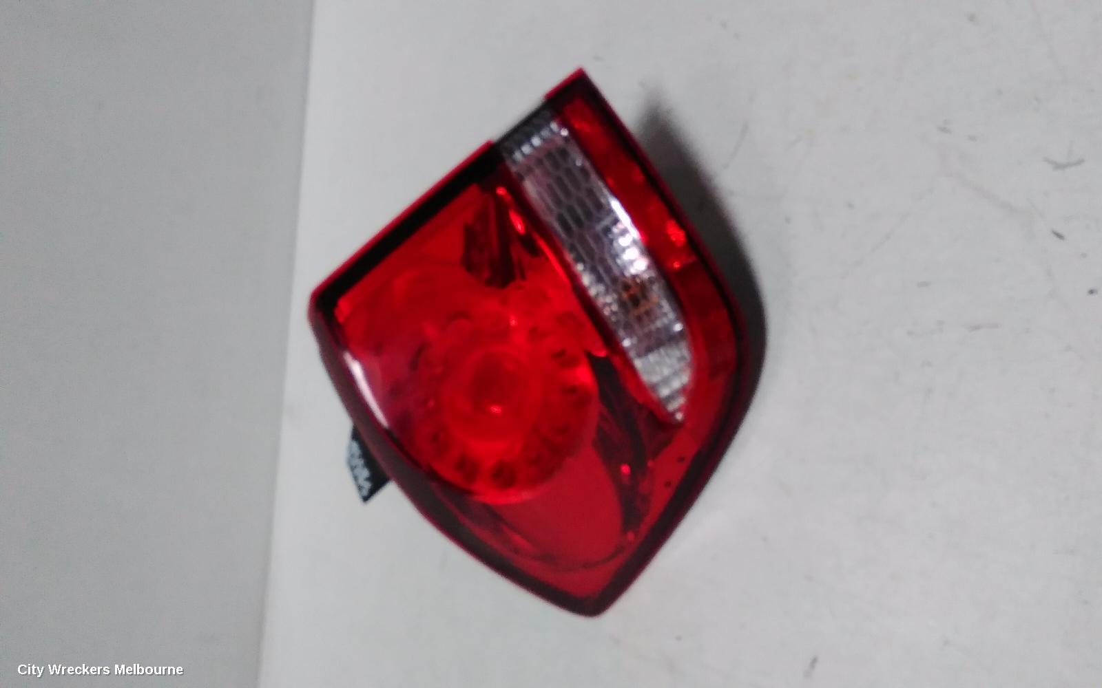 FIAT FREEMONT LEFT TAILLIGHT, JF, CROSSROAD TYPE, 04/2013 - 01/2017 - Image 1