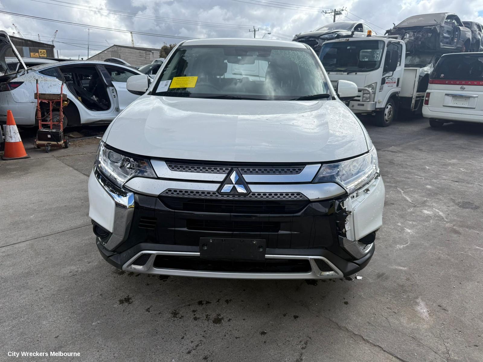 MITSUBISHI OUTLANDER RIGHT DOOR MIRROR, ZK-ZL, NON FLASHER, MANUAL FOLD, NON CAMERA TYPE, 07/2015 - 07/2021 - Image 2