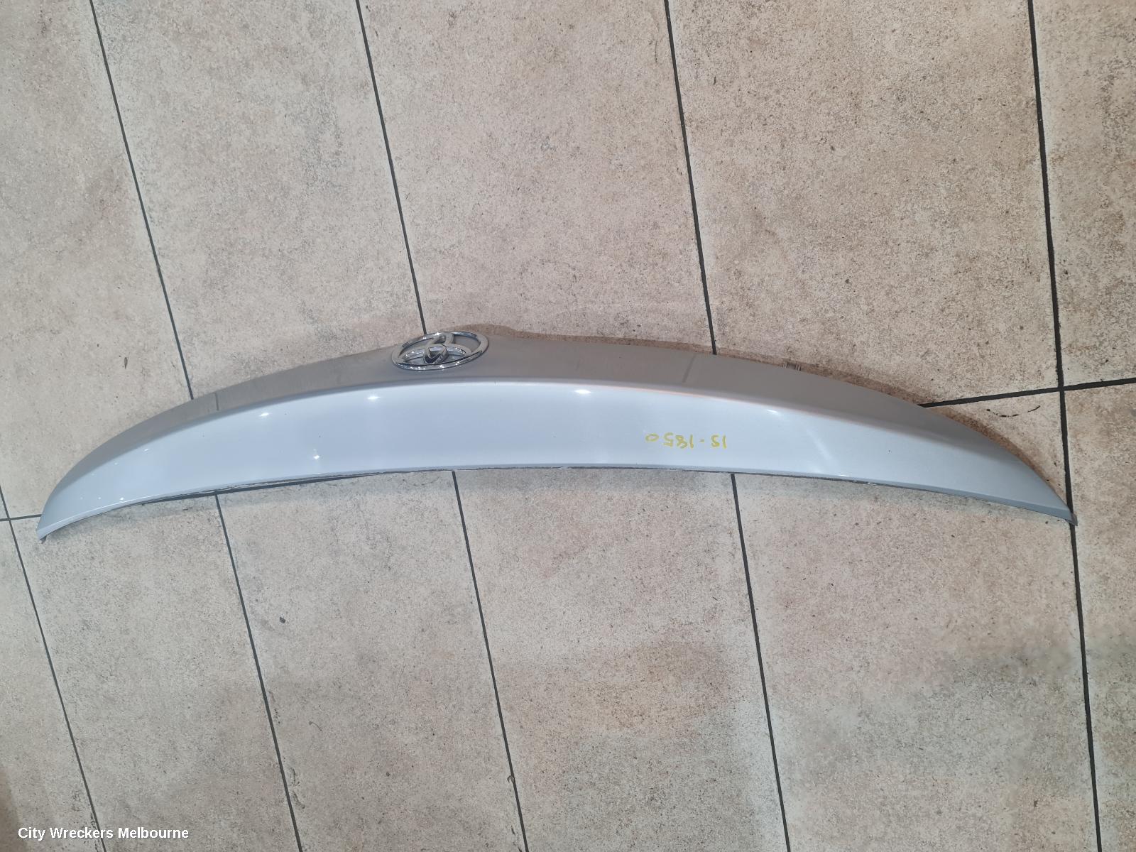 TOYOTA COROLLA REAR GARNISH, TAILGATE GARNISH (CENTRE), ZRE182R, HATCH, 04/2015 - 06/2018 - Image 2