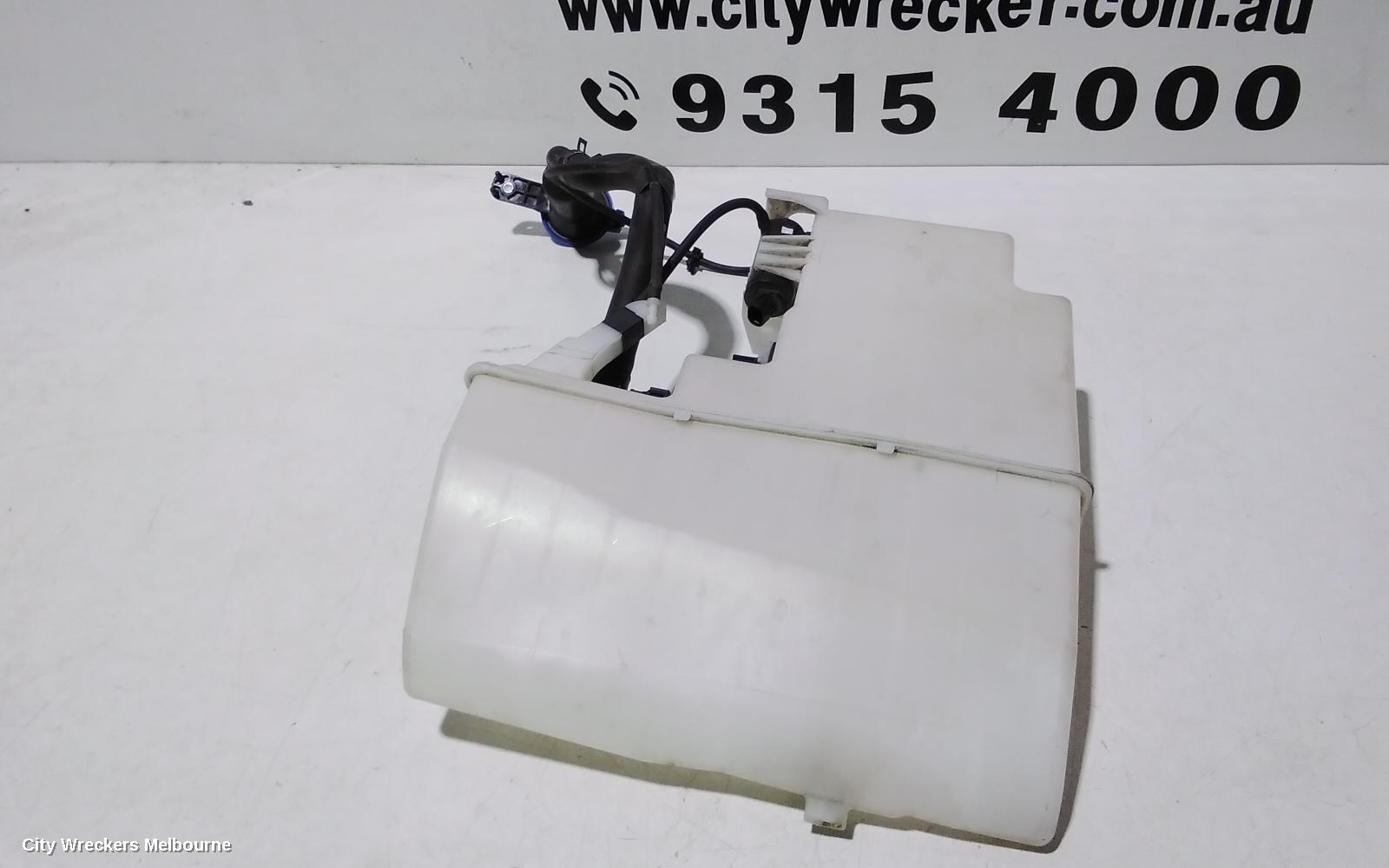 KIA STINGER WASHER BOTTLE, CK, 06/2017 - 04/2023 - Image 3