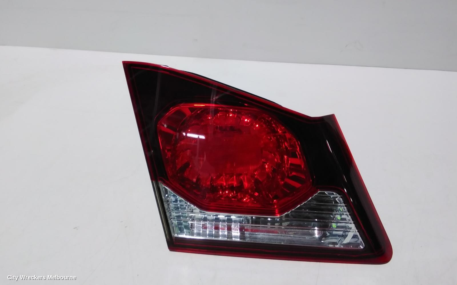 HONDA CIVIC REAR GARNISH, BOOTLID LAMP (LH SIDE), 8TH GEN, 01/2009 - 12/2011 - Image 2