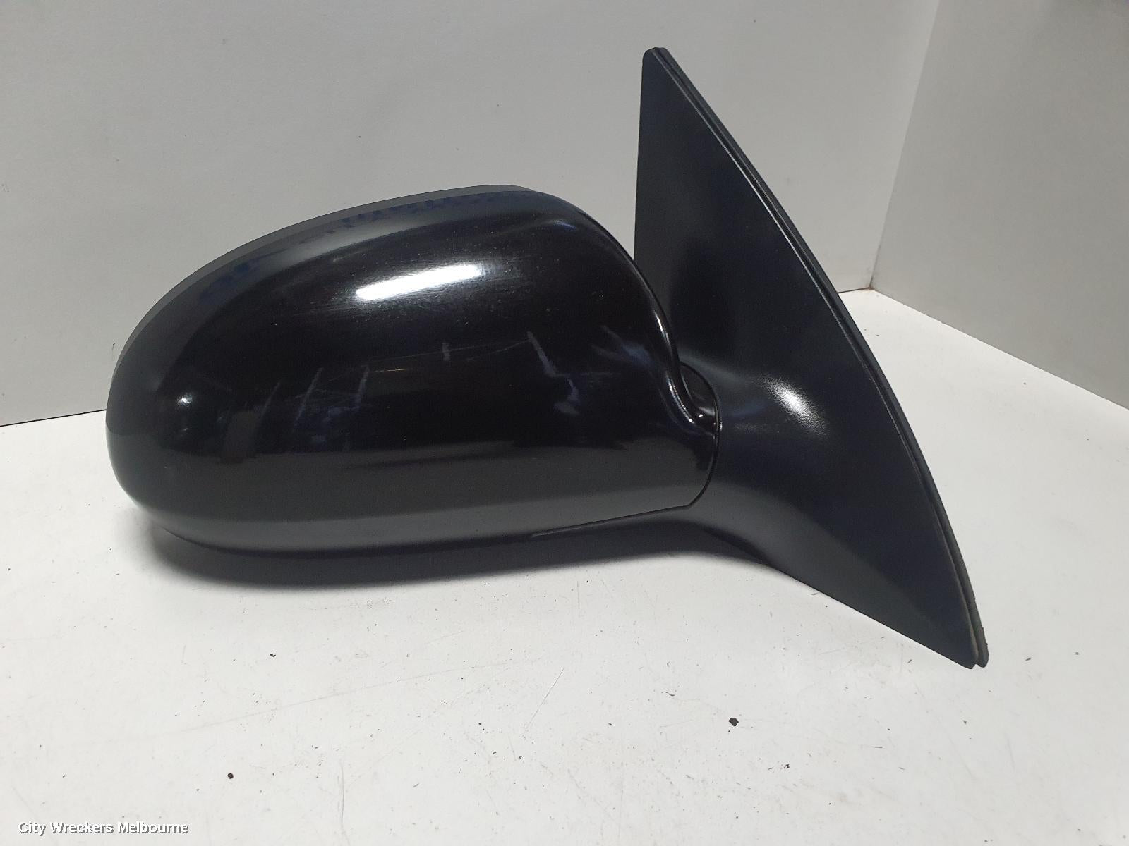 HYUNDAI I20 RIGHT DOOR MIRROR, PB, MANUAL FOLDING, NON FLASHER TYPE, 07/2010 - 12/2015 - Image 2