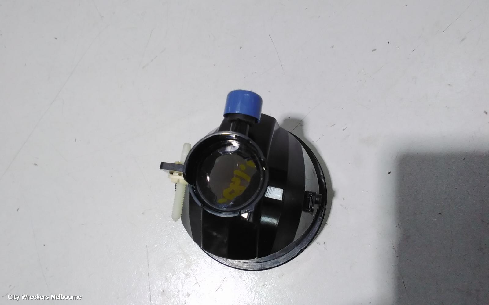 SUBARU OUTBACK RIGHT INDICATOR/FOG/SIDE, BUMPER FOGLAMP, 6TH GEN, SINGLE BULB TYPE, 08/2014 - 12/2020 - Image 3