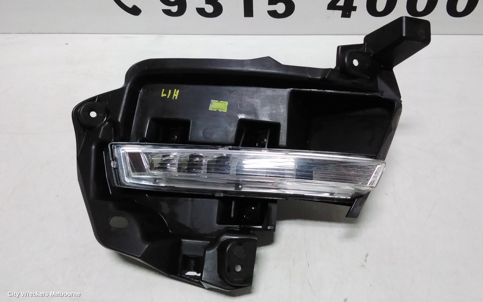 RENAULT CLIO LEFT INDICATOR/FOG/SIDE, DAYTIME RUNNING LAMP, X98, RS200/RS220, 12/2013 - 07/2016 - Image 3
