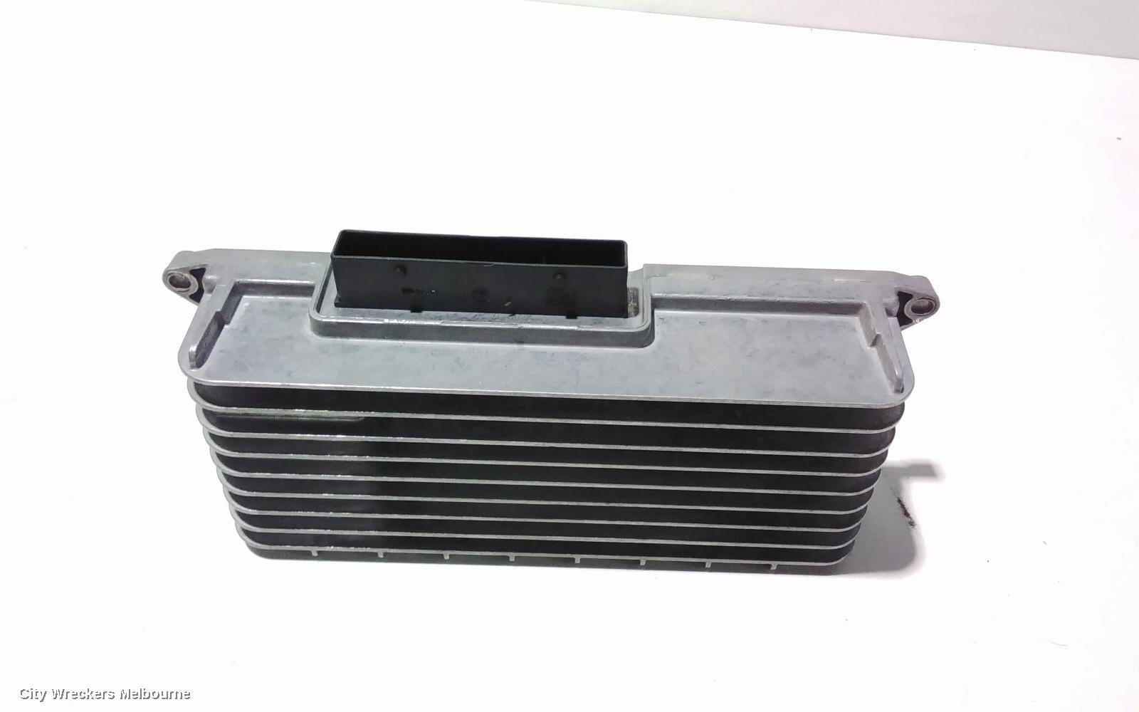 AUDI A4 RADIO/CD/DVD/SAT/TV, STEREO AMPLIFIER, B8 8K, 02/2008 - 09/2015 - Image 1