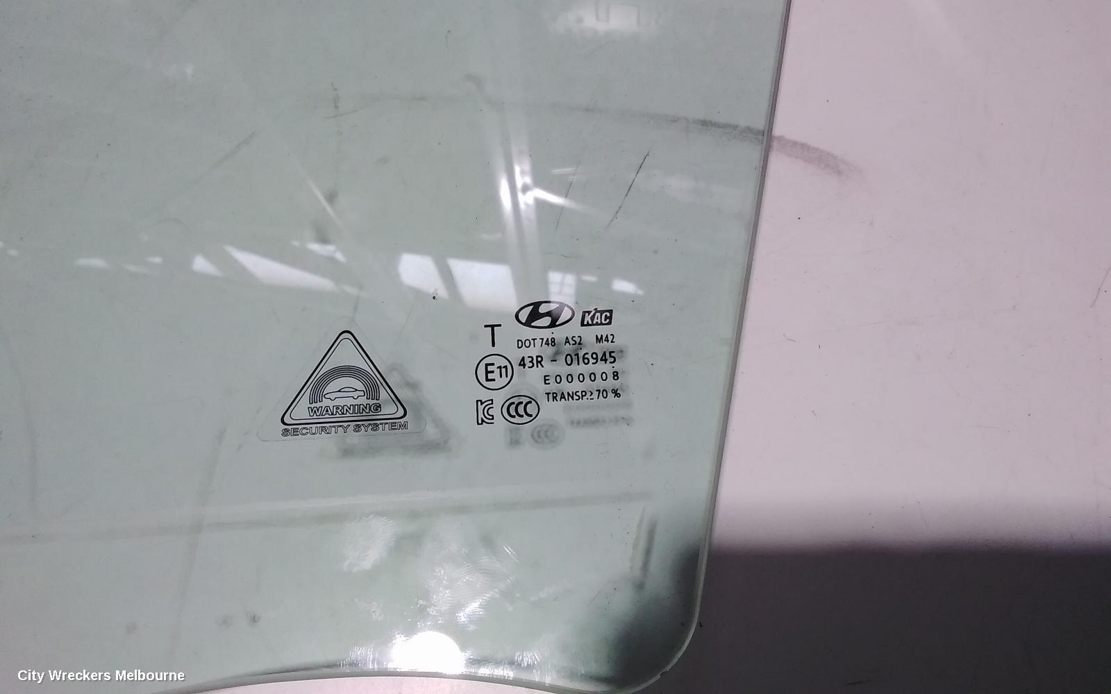 HYUNDAI I30 LEFT FRONT DOOR WINDOW, PD, HATCH, 03/2017 ONWARDS - Image 2
