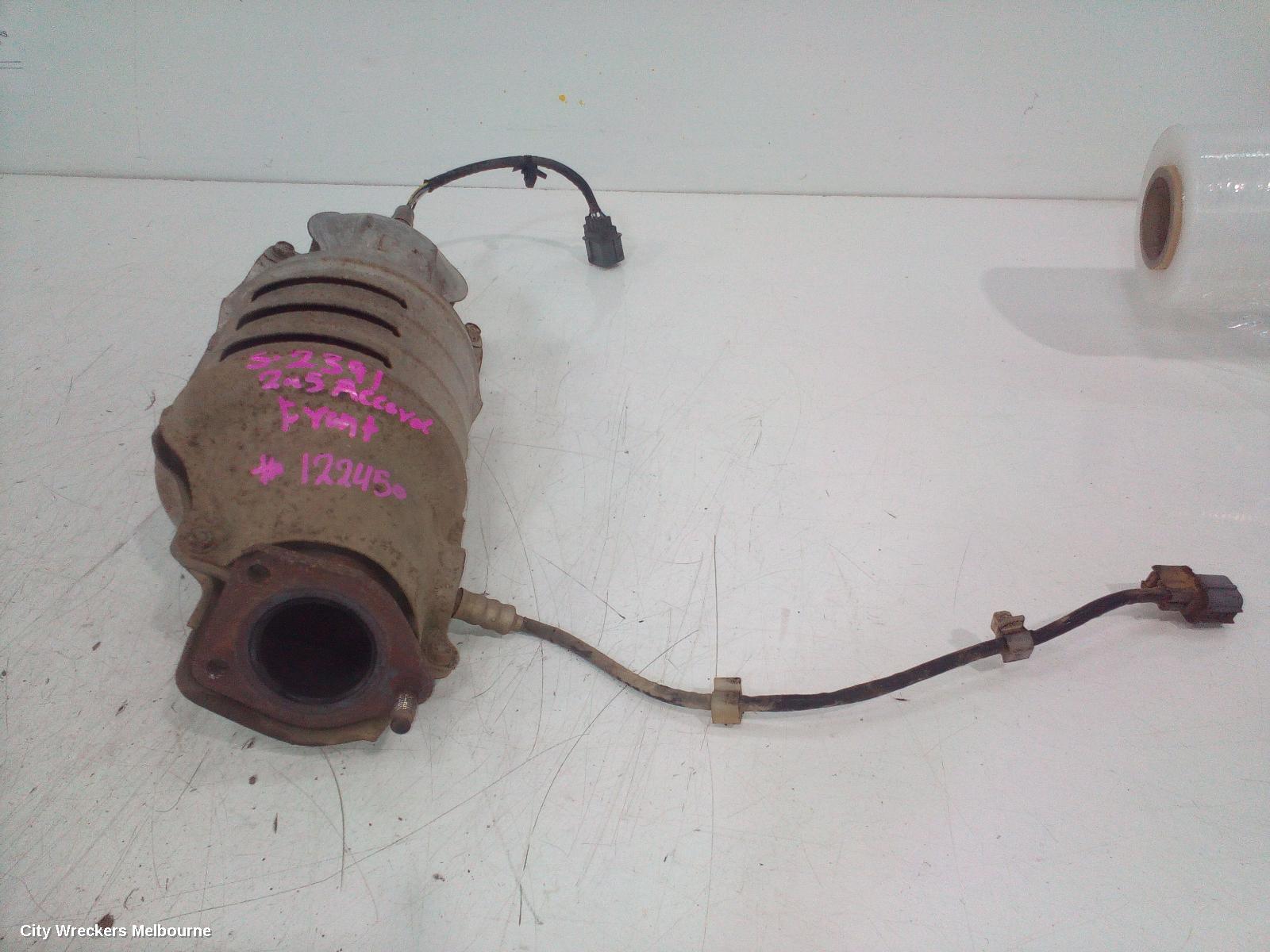 HONDA ACCORD CATALYTIC CONVERTER, MANIFOLD-CAT TYPE, 3.0, J30A4, PETROL, FRONT, 7TH GEN, CM (VIN MRHCM), 09/2003 - 10/2007 - Image 3
