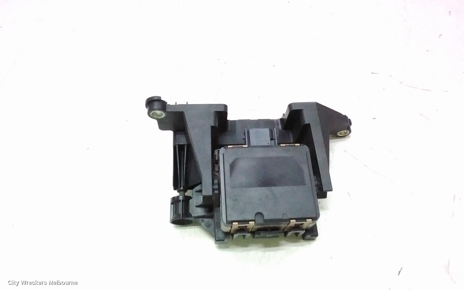 RENAULT KALEOS, XZG, 05/2016 ONWARDS, FRONT RADAR MODULE WITH BRAKETS P/N BOSCH 0 203 300424: 122574 - Image 1