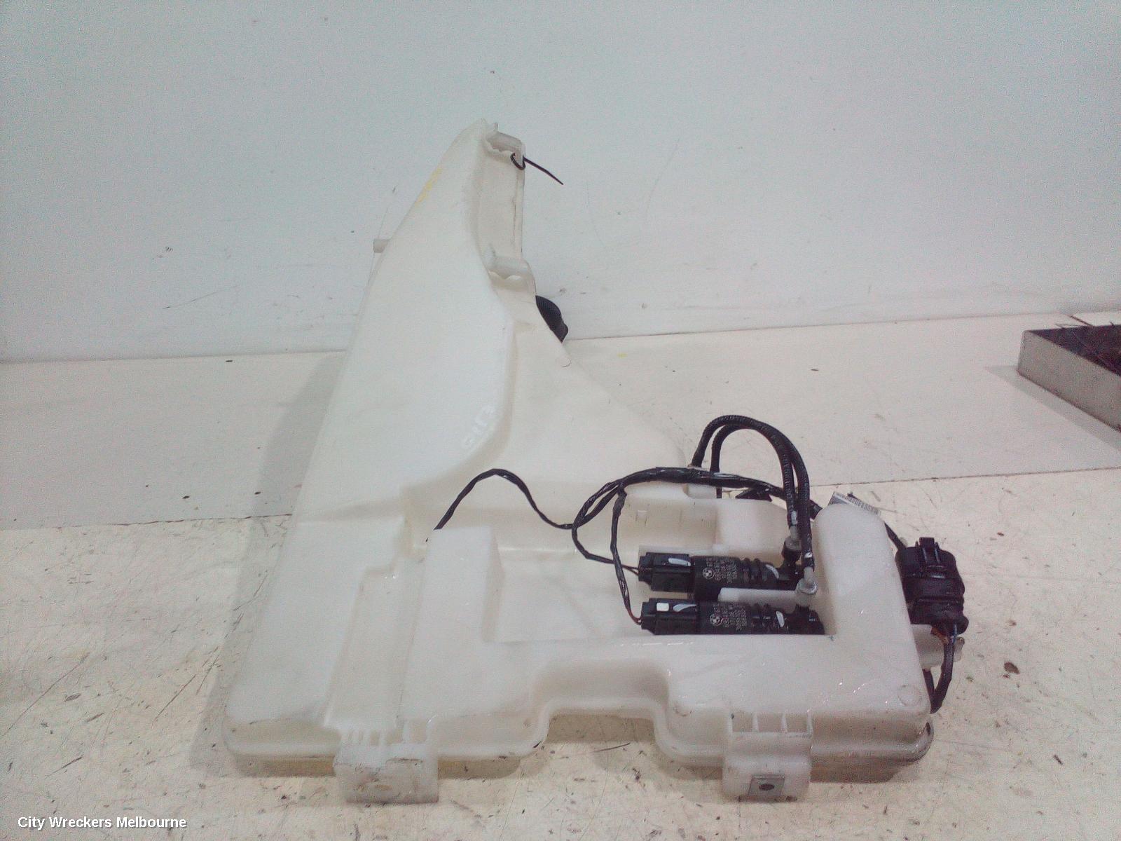 BMW X5 WASHER BOTTLE, E70, NON H/LAMP WASHER TYPE, 03/2007 - 03/2010 - Image 3