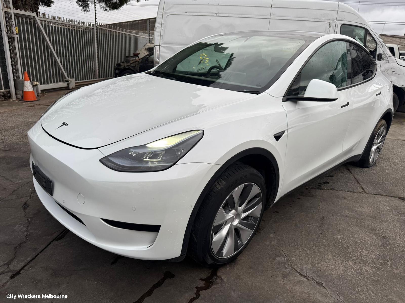 TESLA MODEL Y, 1ST GEN, 03/2022 ONWARDS, REAR BAR PARKING SENSORS  6: 143629 - Image 1
