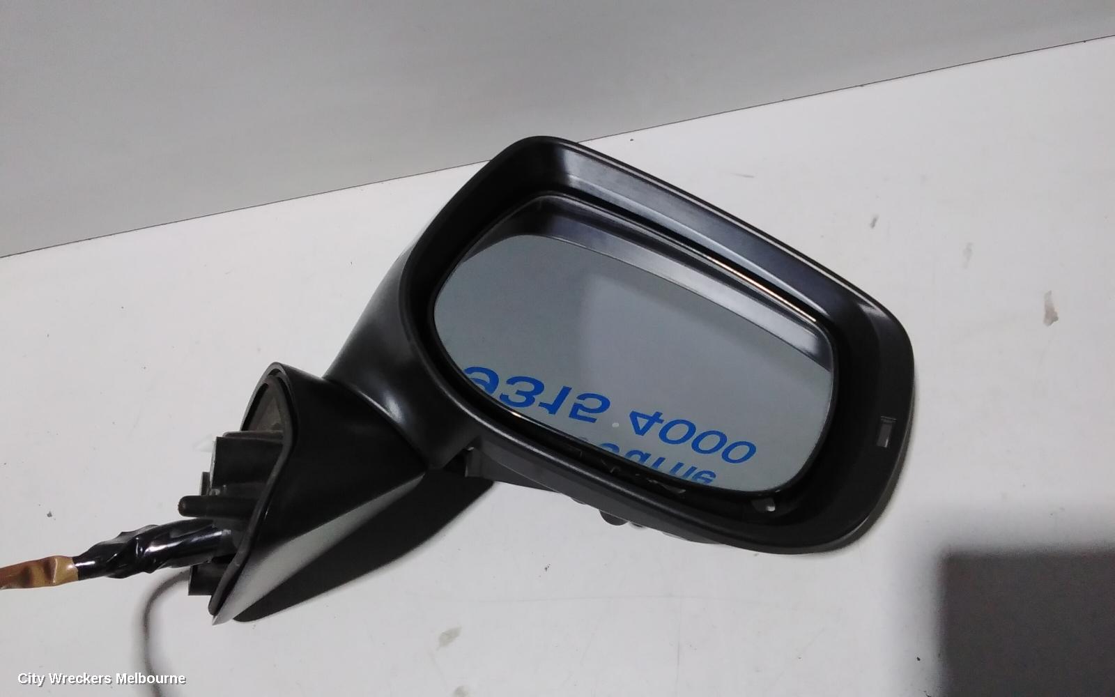 SUBARU FORESTER RIGHT DOOR MIRROR, SK, POWER FOLD, NON MEMORY, CAMERA, SILVER, 08/2018 ONWARDS - Image 2