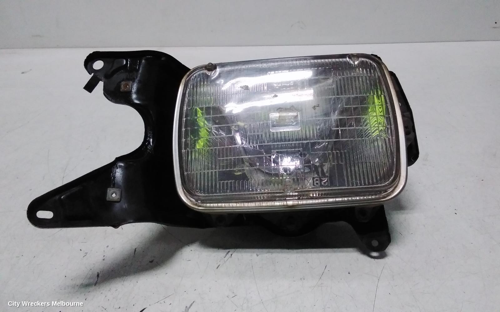TOYOTA HIACE RIGHT HEADLAMP, LH/RZH10#, 11/1989 - 09/1998 - Image 2