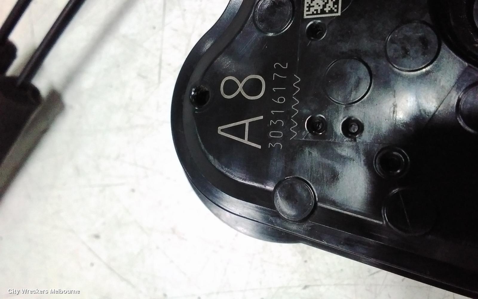TOYOTA COROLLA CROSS DOOR/BOOT/GATE LOCK, XG10, RIGHT FRONT DOOR LOCK, 01/2022 ONWARDS - Image 2
