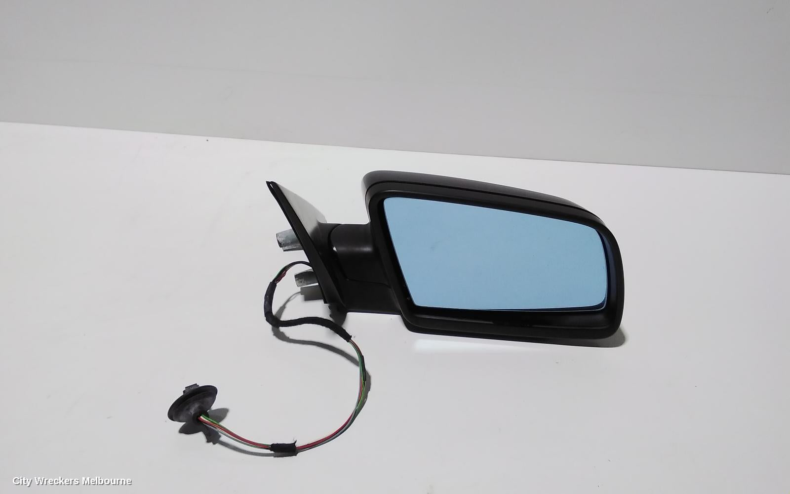 BMW 5 SERIES RIGHT DOOR MIRROR, E60, NON AUTO DIP, W/ LIGHT PACKAGE, NON MEMORY TYPE, 10/2003 - 09/2005 - Image 1