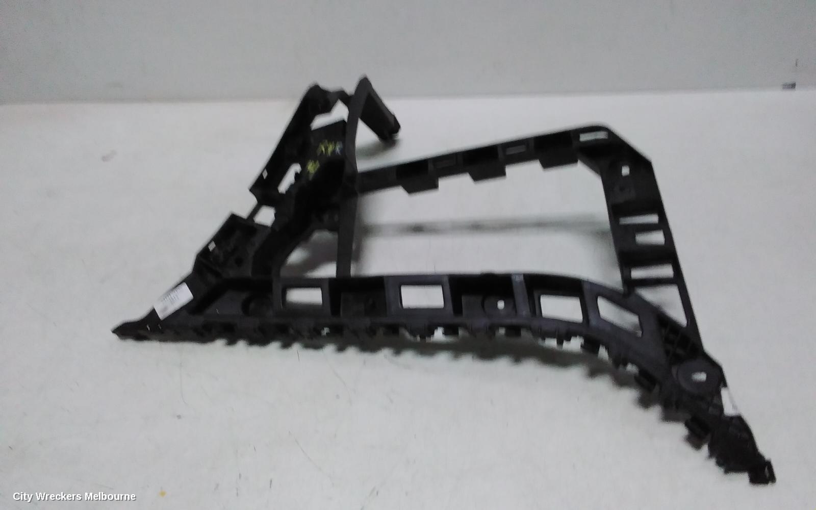 VOLKSWAGEN JETTA, 1B, 02/2011 ONWARDS, RHR QTR PANEL BRACKET ~ : 142849 - Image 2